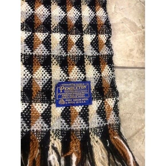 Pendelton Wool throw blanket - Picture 11 of 12